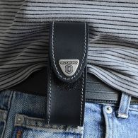 Чехол кожаный для ножей Victorinox (84-91мм, до 4х слоев), чёрный, на липучке 4.0520.3