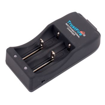 Зарядное устройство TrustFire TR-006 для литиевых аккумуляторов