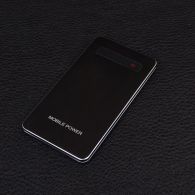 Внешнее зарядное устройство Power Bank DOCA D528B (4000mAh), чёрный