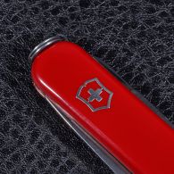 Нож складной, мультитул Victorinox Classic (58мм, 7 функций), красный 0.6203