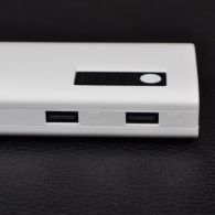 Внешнее зарядное устройство Power Bank DOCA D566II с LED дисплеем (13000mAh), белый