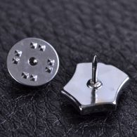 Значок Victorinox "Swiss emblem", красный 4.1888