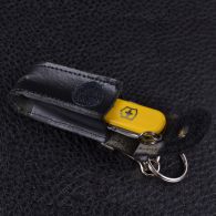 Чехол для ножей Victorinox (58мм), с карабином, кожаный, черный 4.0515