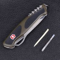 Нож складной, мультитул Victorinox Rangergrip 61 Onehand (130мм,11 функций),зелено-черный 0.9553.MC4